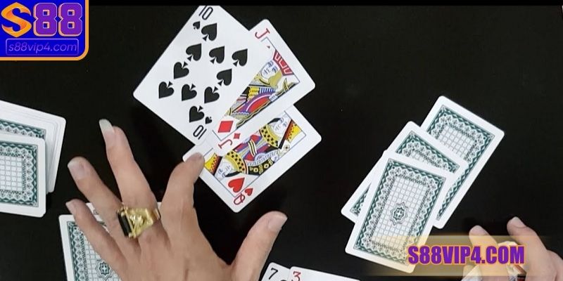 Hướng dẫn cách chơi liêng online cơ bản cần phải nắm